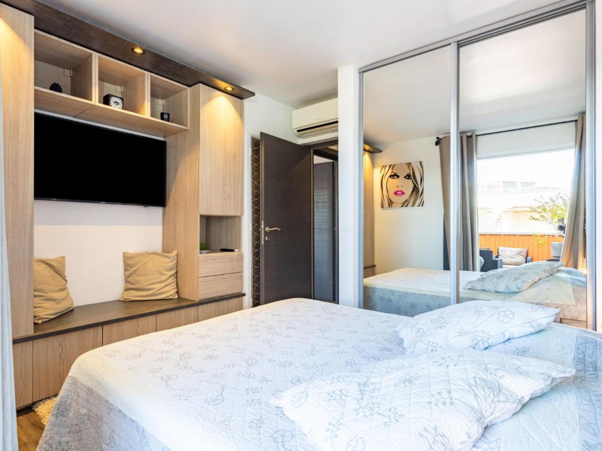 Apartment Les Patios-7 By Interhome سان تروبيه المظهر الخارجي الصورة